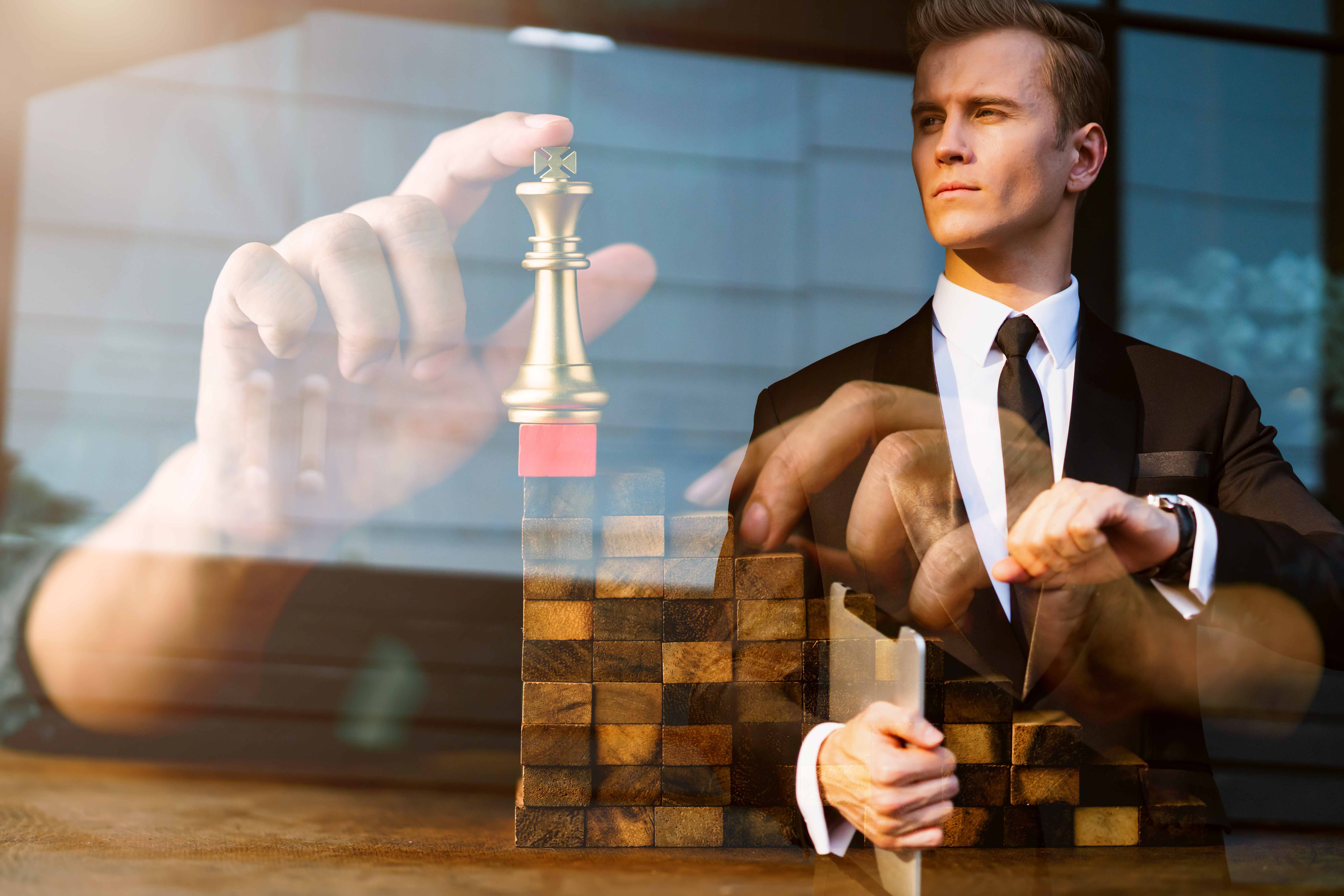 Стратегическое лидерство: Как CEO формирует будущее компании